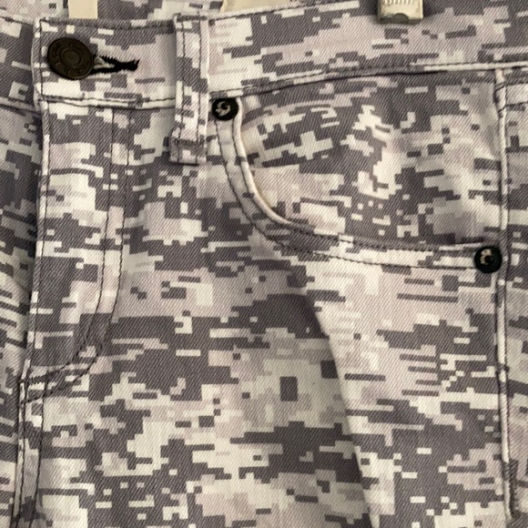 RAG & BONE GRAY CAMO SKINNY JEANS SIZE 26 - Picture 2 of 5